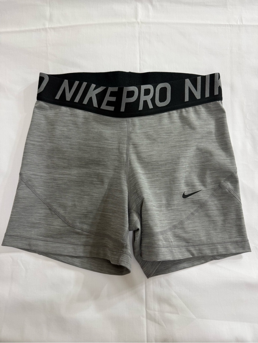 Nike Pro Dri Fit Women’s Size Large 3” Athletic Training Fitness Shorts EUC